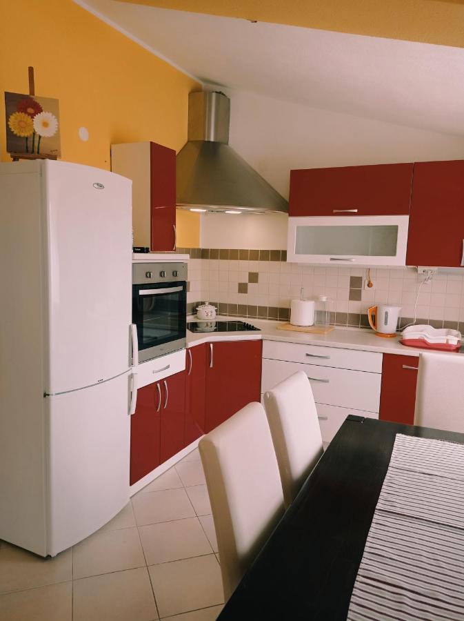 Apartment Silvija Vinišće Exteriér fotografie
