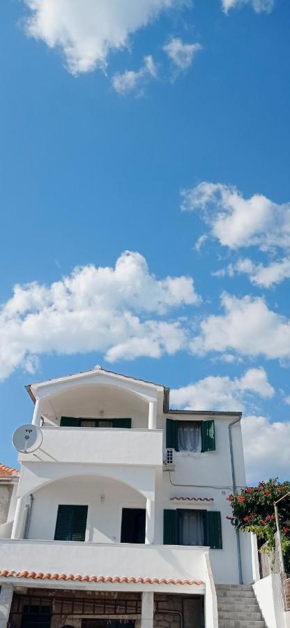 Apartment Silvija Vinišće Exteriér fotografie