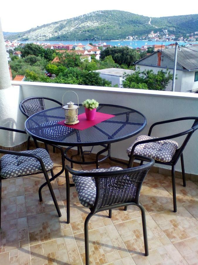 Apartment Silvija Vinišće Exteriér fotografie