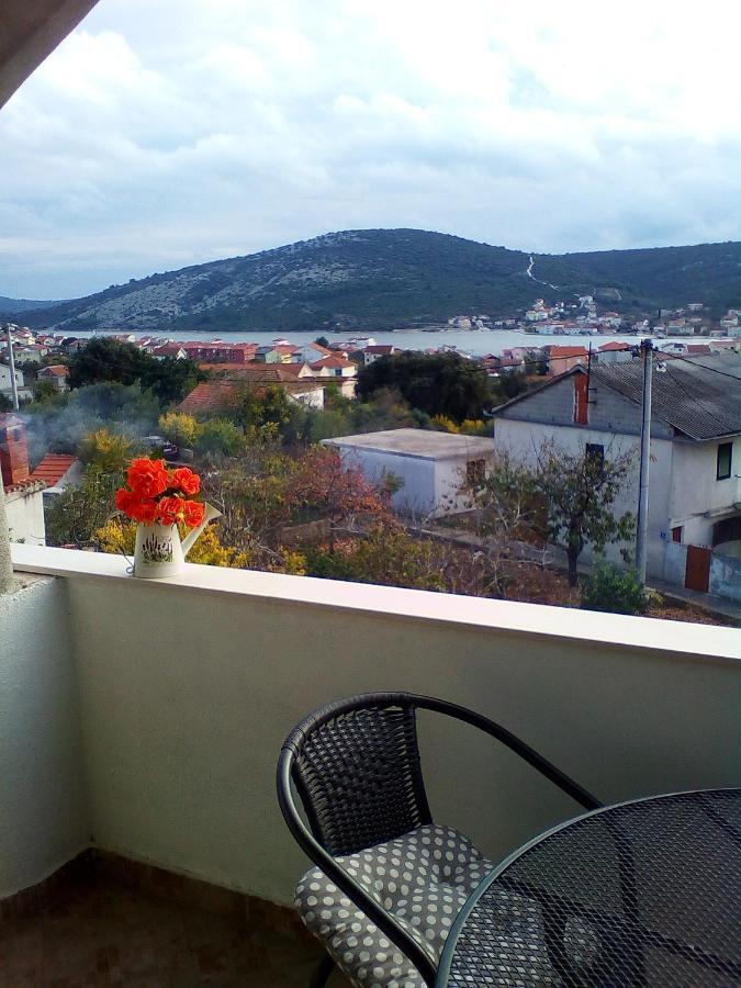 Apartment Silvija Vinišće Exteriér fotografie