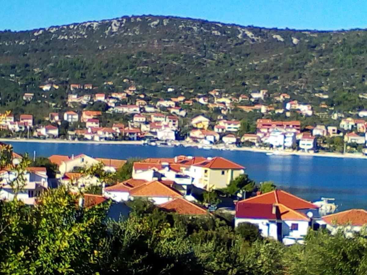 Apartment Silvija Vinišće Exteriér fotografie